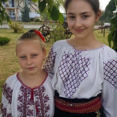 diana si cristina